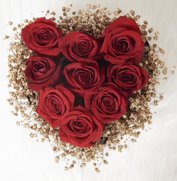 Red roses & gold Baby's-breath / heart box