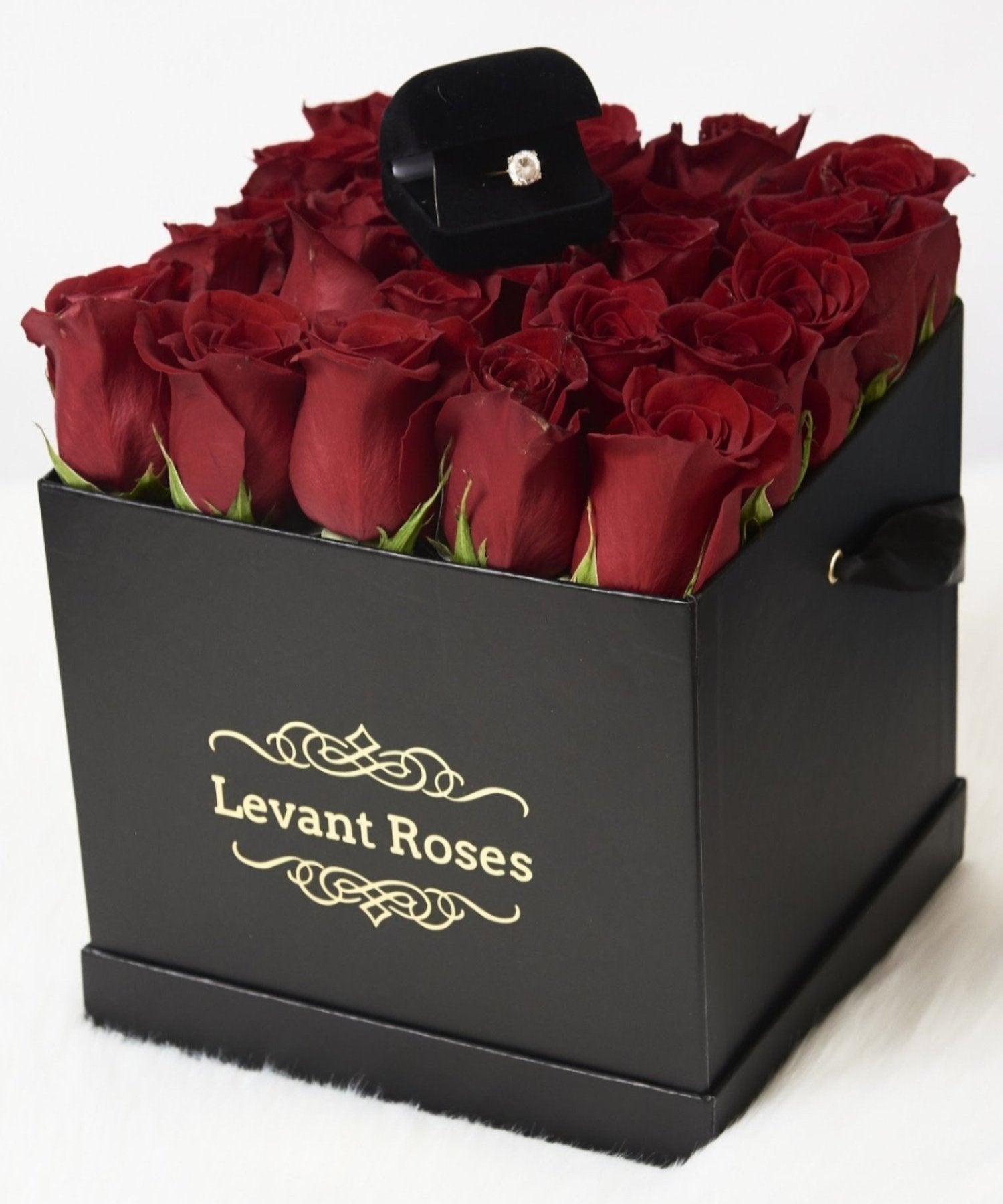 Red roses / square box (more colours available)