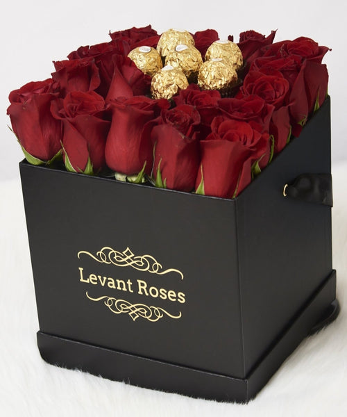 Red roses / square box (more colours available)