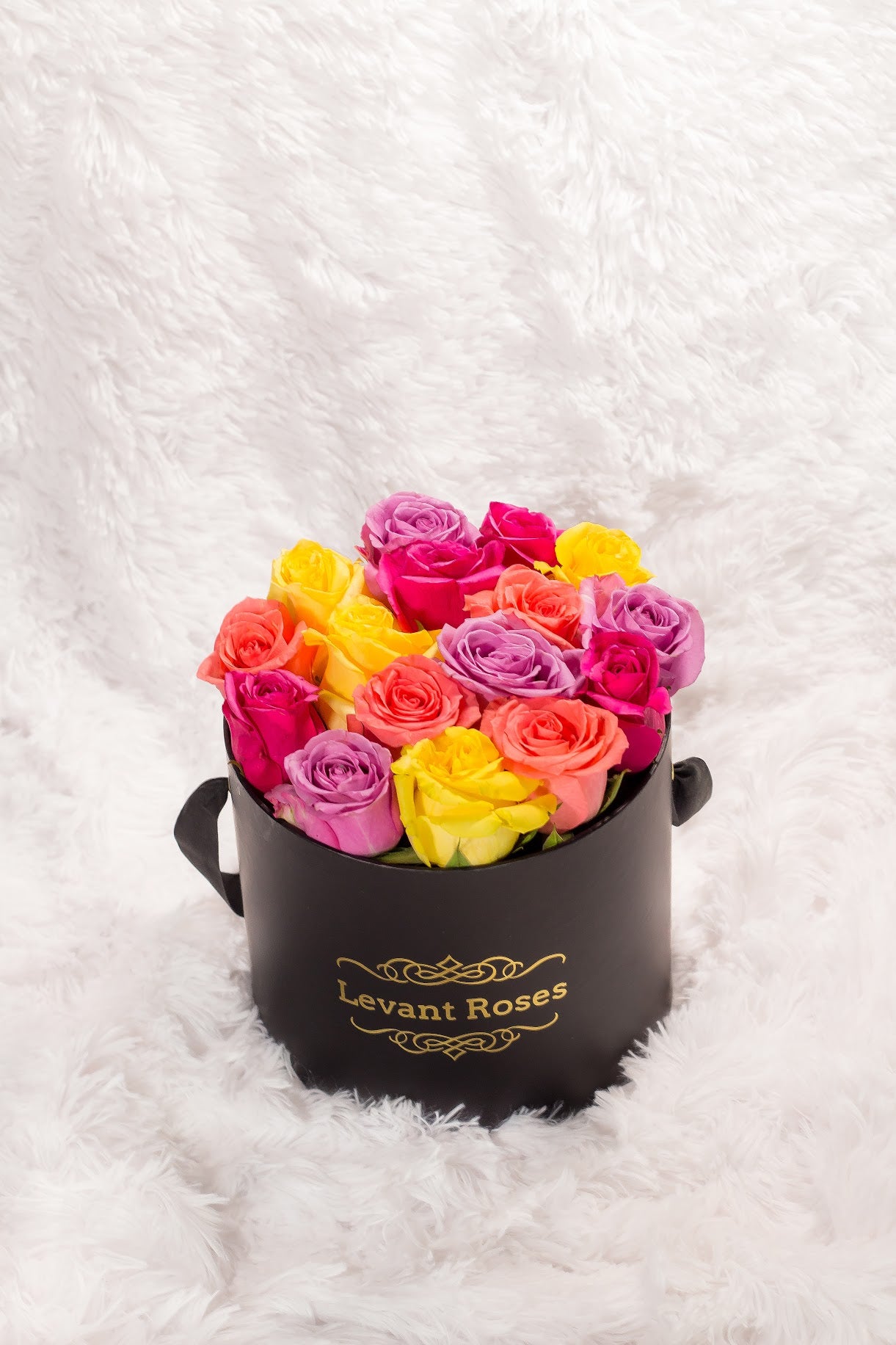 Rainbow roses / round box